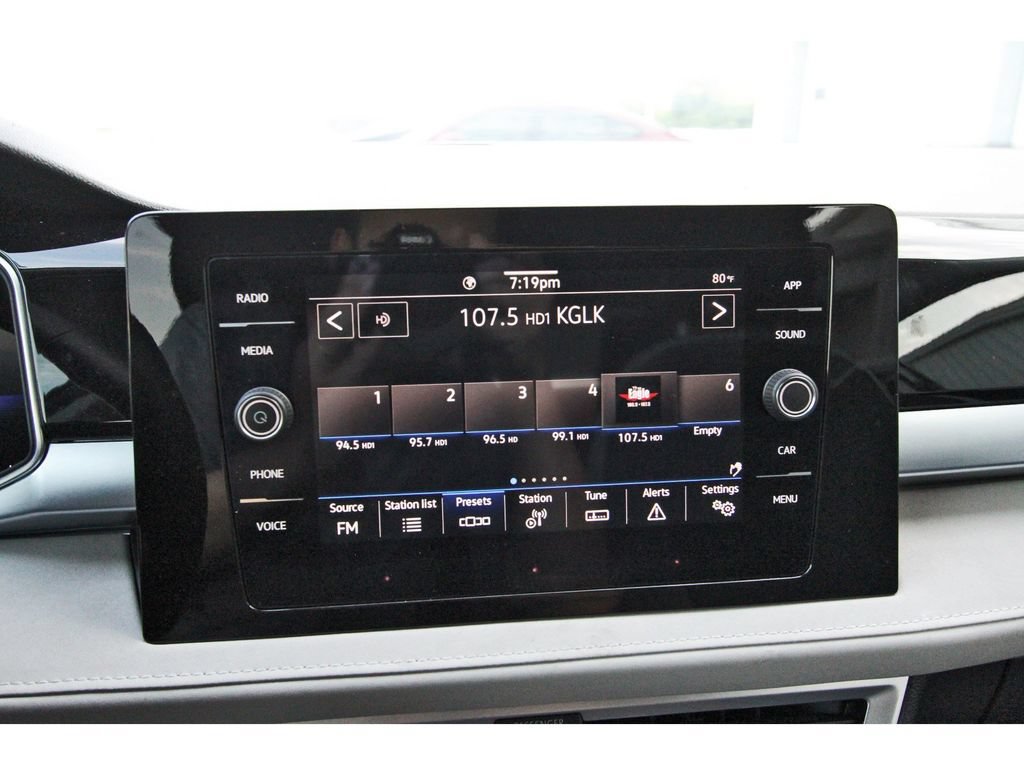 Used 2025 Volkswagen Taos SE FWD image 26