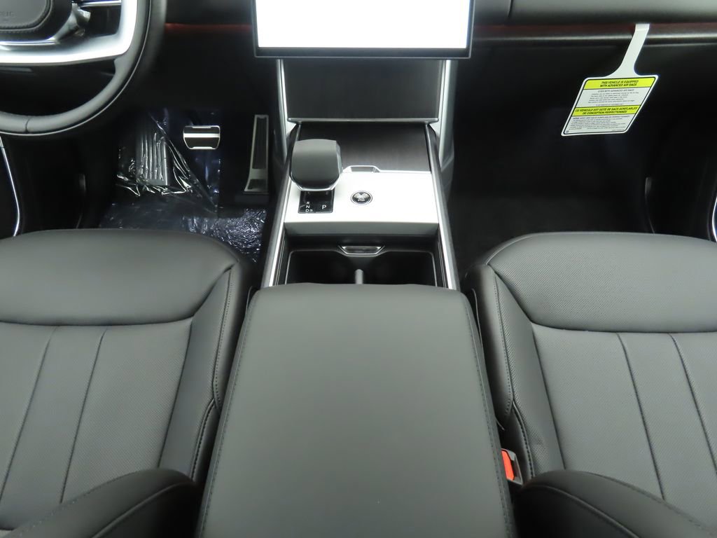 New 2025 Land Rover Range Rover Long Wheelbase SE image 16