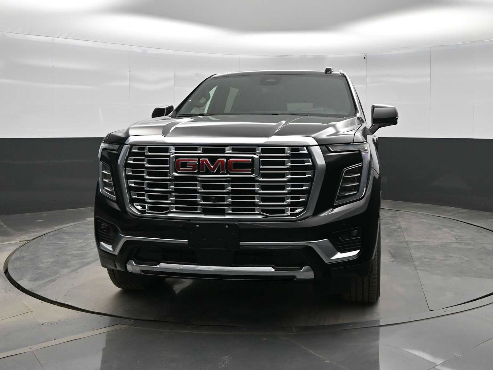 New 2026 GMC Yukon XL Denali w/ Denali Reserve Package image 3