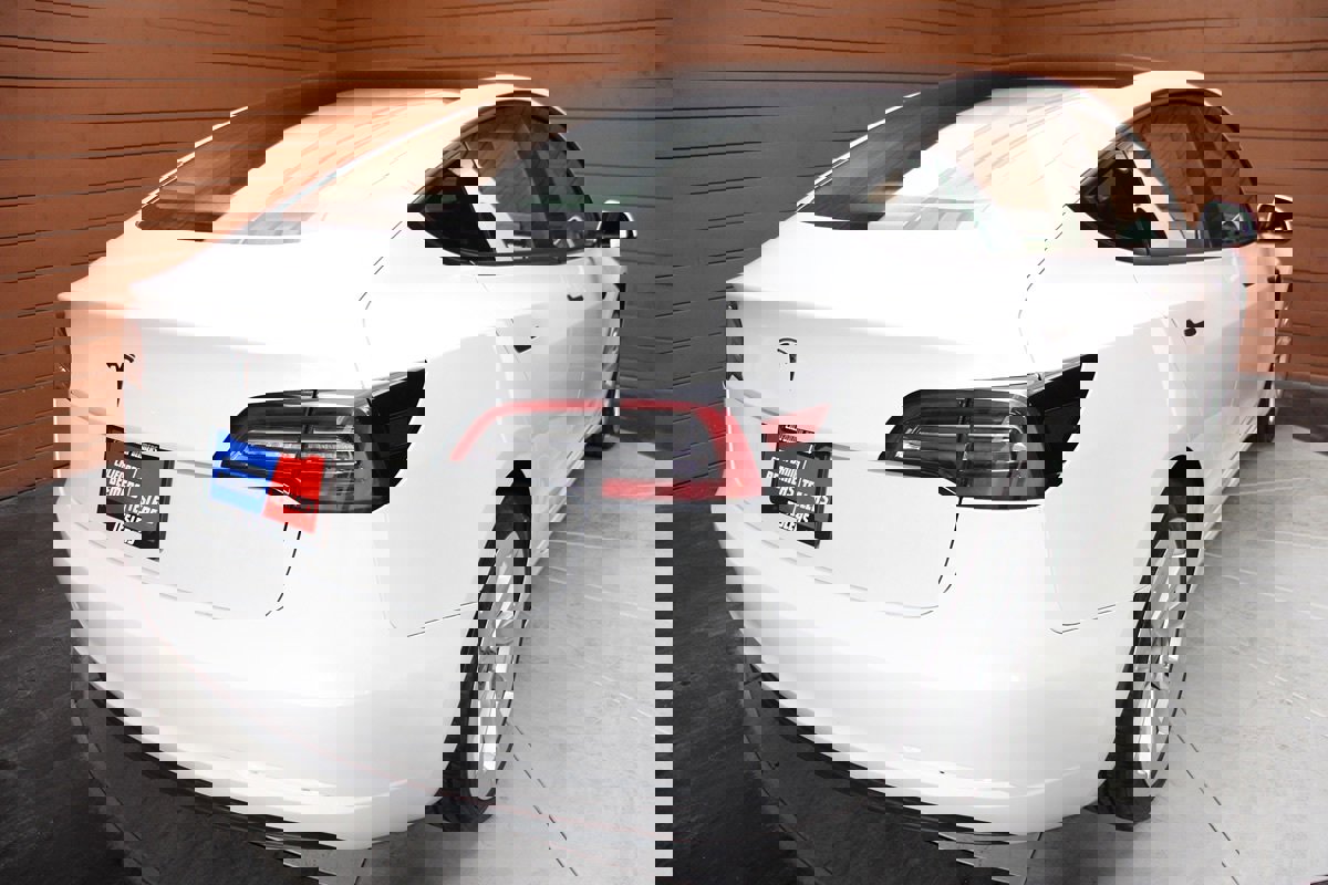 Used 2023 Tesla Model 3 Standard Range image 16