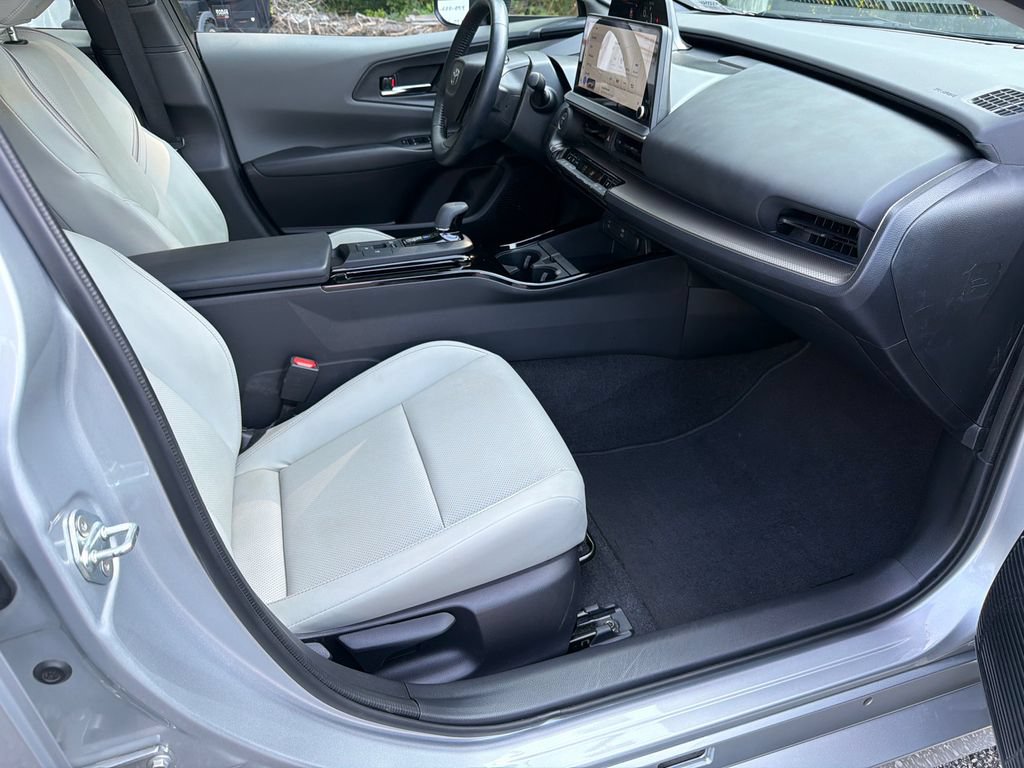 Used 2025 Toyota Prius Limited FWD image 13