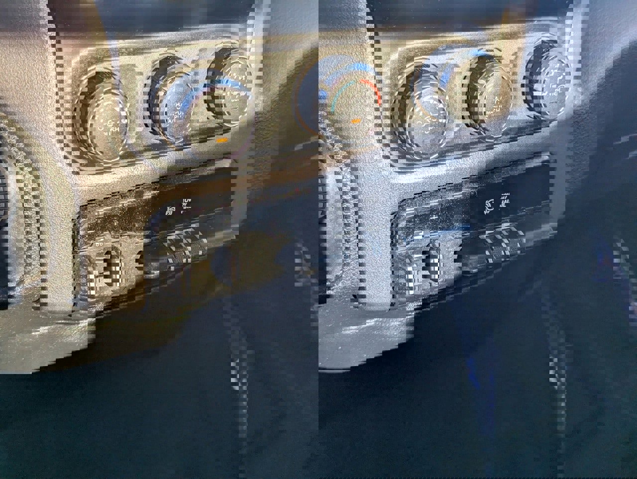 Used 2021 RAM 3500 Big Horn image 20