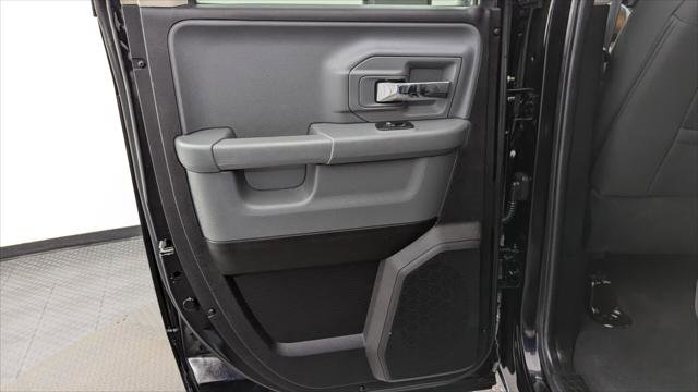 Used 2024 RAM 1500 Classic SLT AWD/4WD image 16
