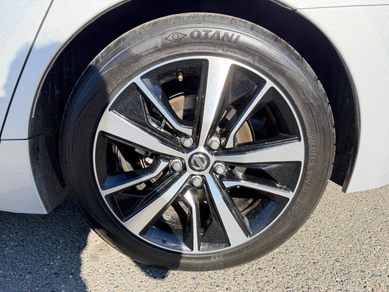 Used 2022 Nissan Maxima SV w/ Floor Mat Group image 3