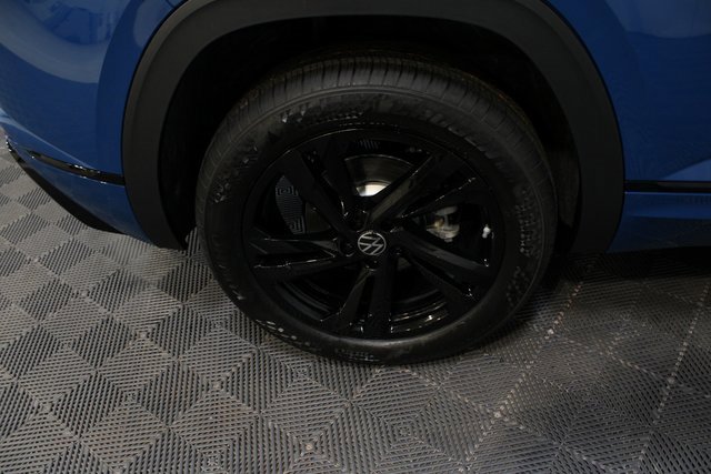 New 2025 Volkswagen Atlas Cross Sport SEL R-Line image 25
