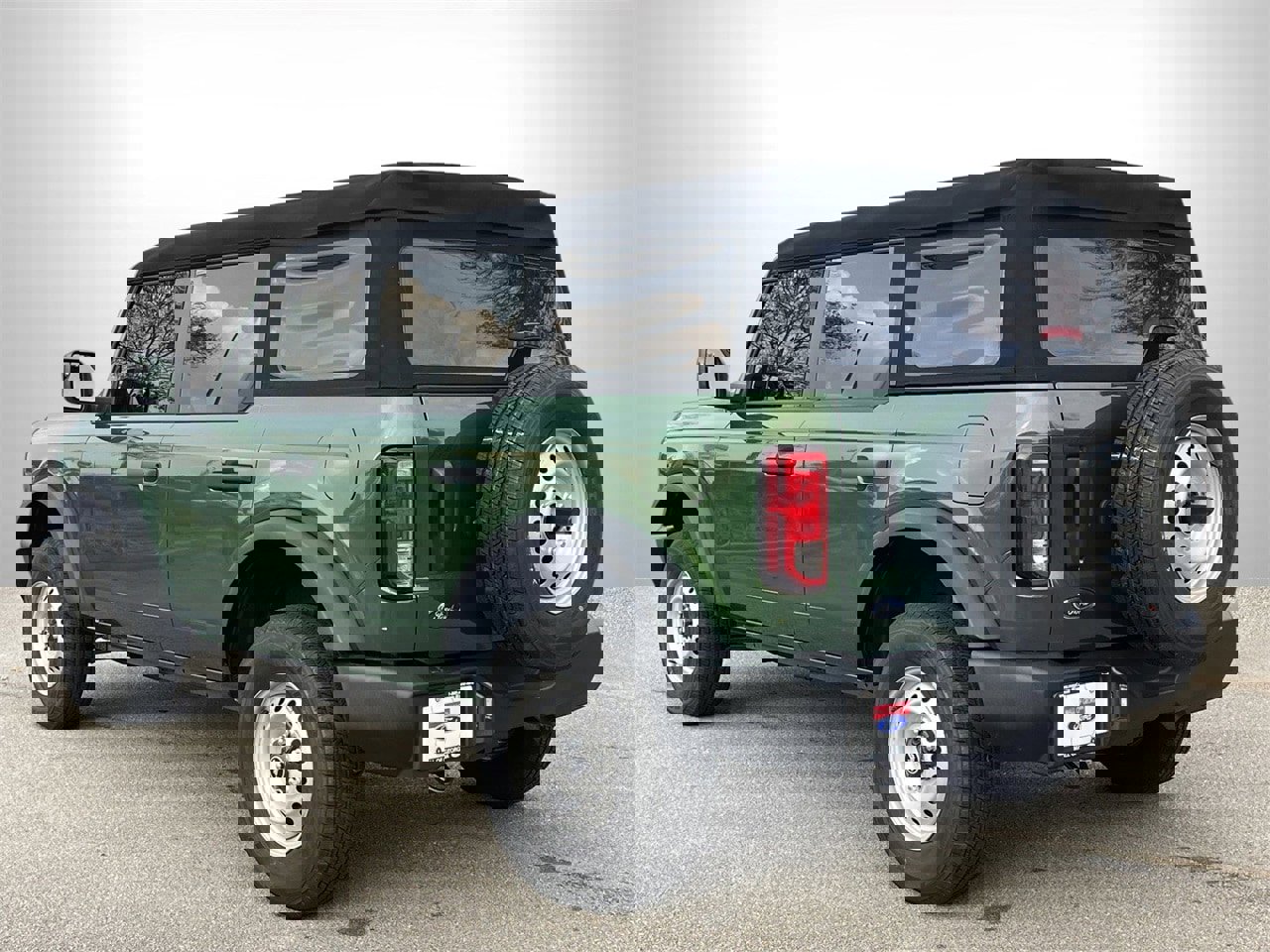 New 2025 Ford Bronco 4-Door image 21