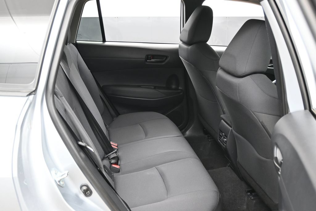 Used 2024 Toyota Corolla Cross LE AWD/4WD image 31