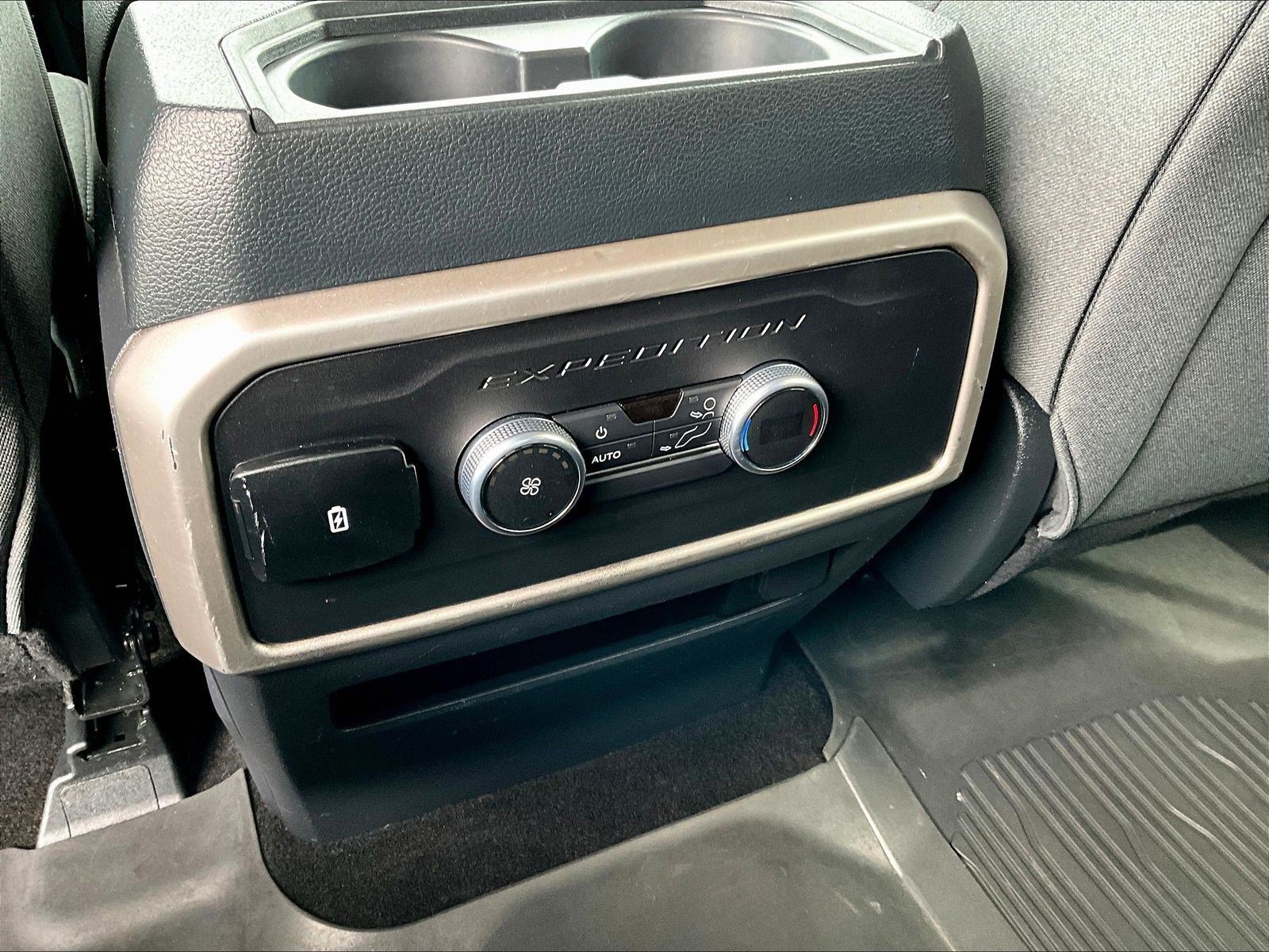 Used 2022 Ford Expedition XLT AWD/4WD image 10