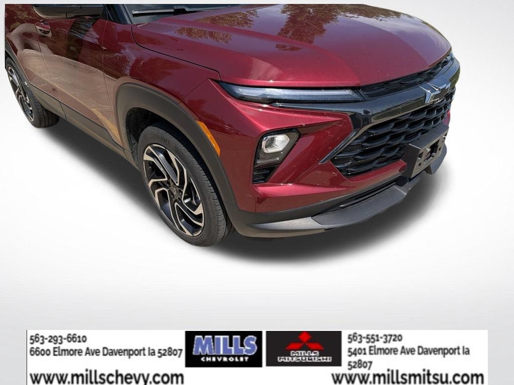 Used 2024 Chevrolet TrailBlazer RS w/ Convenience Package AWD/4WD image 2
