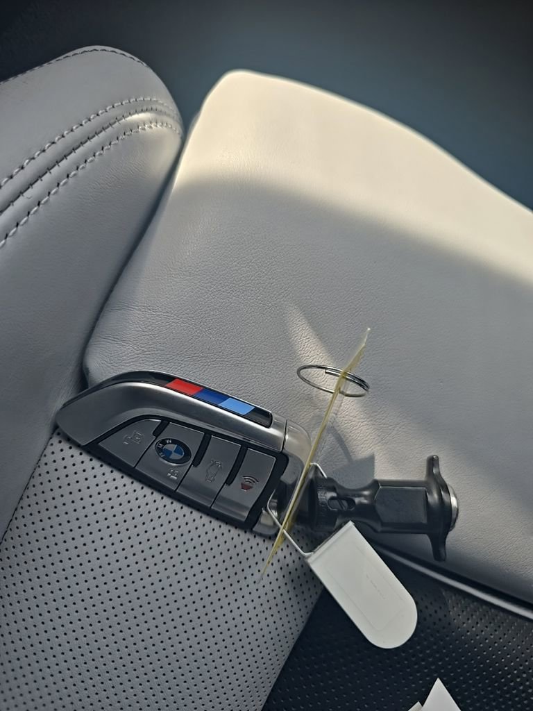 Used 2023 BMW M4 xDrive Competition w/ M Carbon Exterior Package image 28