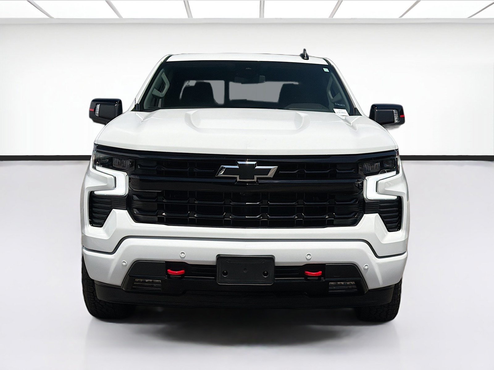 Used 2025 Chevrolet Silverado 1500 RST w/ Redline Edition AWD/4WD image 2