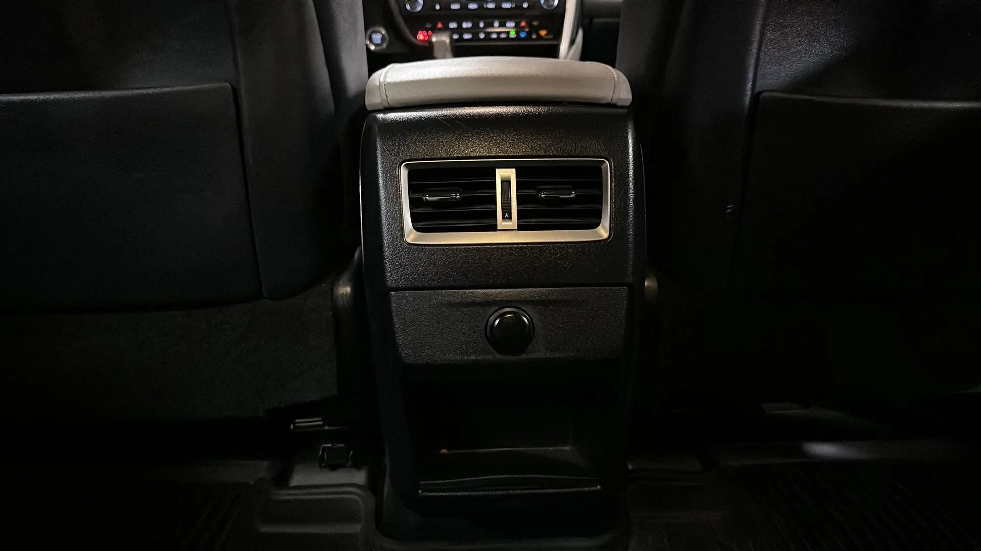 Used 2018 Lexus RX 350L AWD image 25