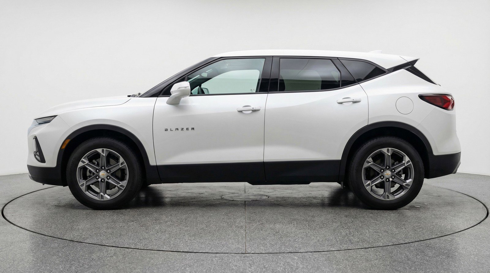 Used 2025 Chevrolet Blazer LT image 5