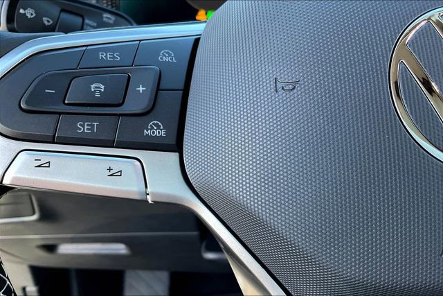 New 2025 Volkswagen Tiguan SE AWD/4WD image 19