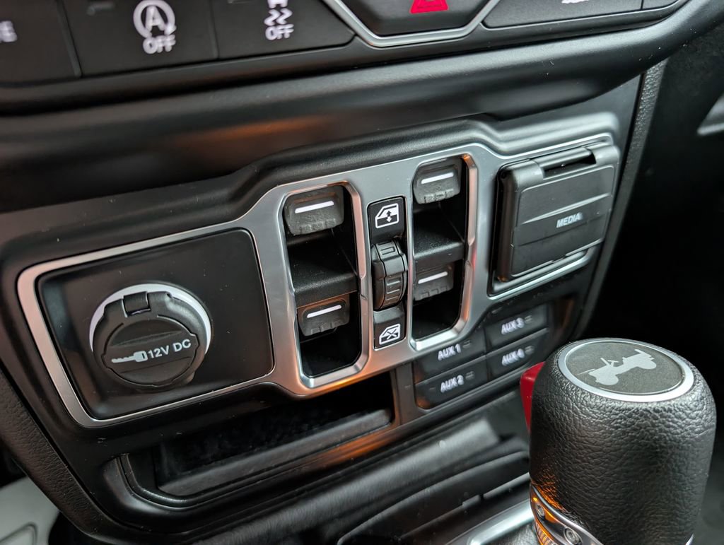 Used 2022 Jeep Wrangler Unlimited Willys image 29