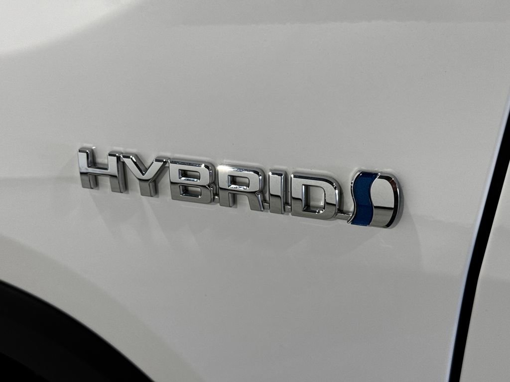 Used 2021 Toyota RAV4 LE AWD/4WD image 31