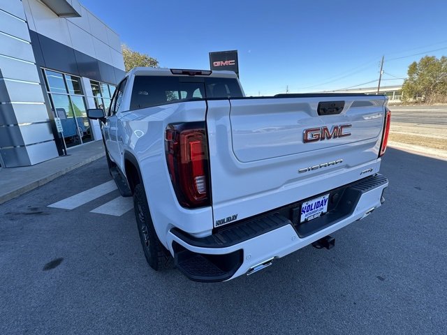 Used 2024 GMC Sierra 1500 AT4 w/ Technology Package image 9