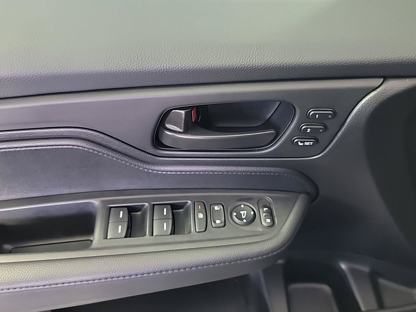 Certified 2025 Honda Odyssey EX-L image 39