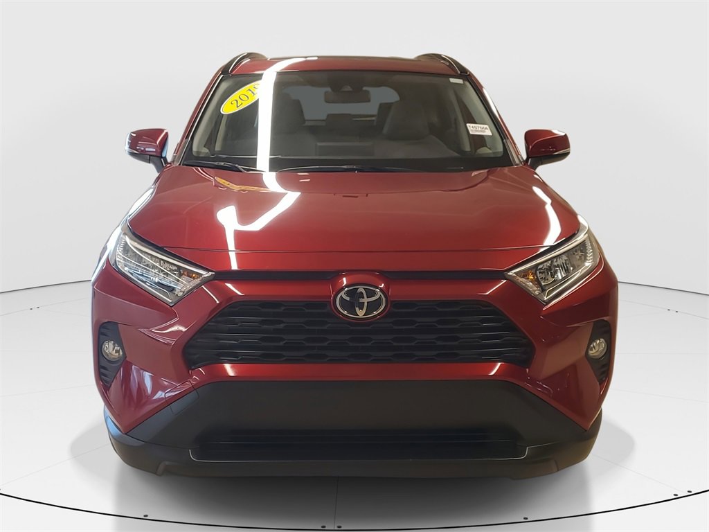 Used 2019 Toyota RAV4 XLE Premium image 2