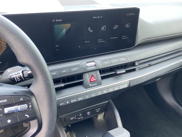 Used 2025 Kia K4 LXS image 23