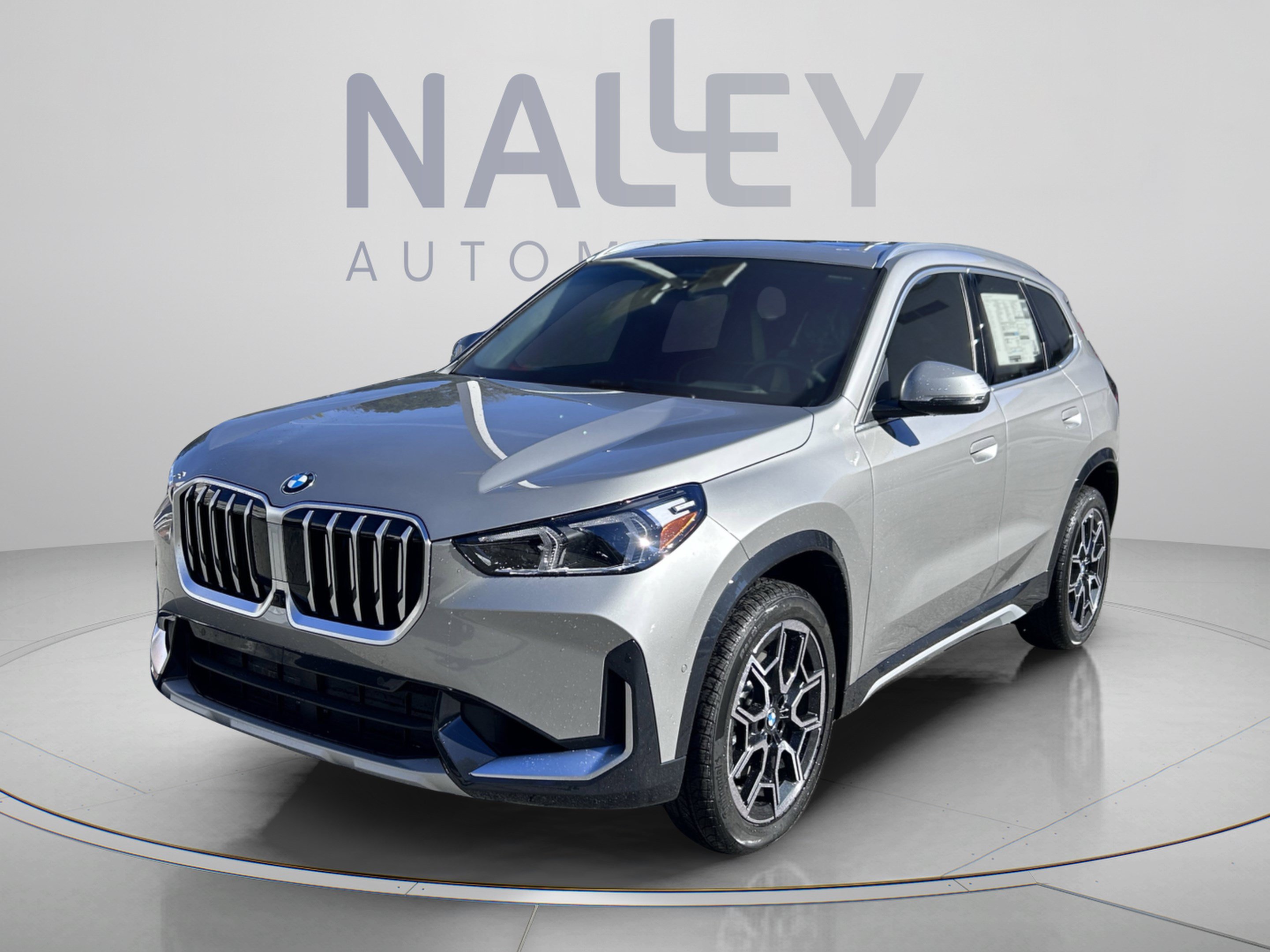 Used 2026 BMW X1 xDrive28i w/ Technology Package AWD/4WD image 2