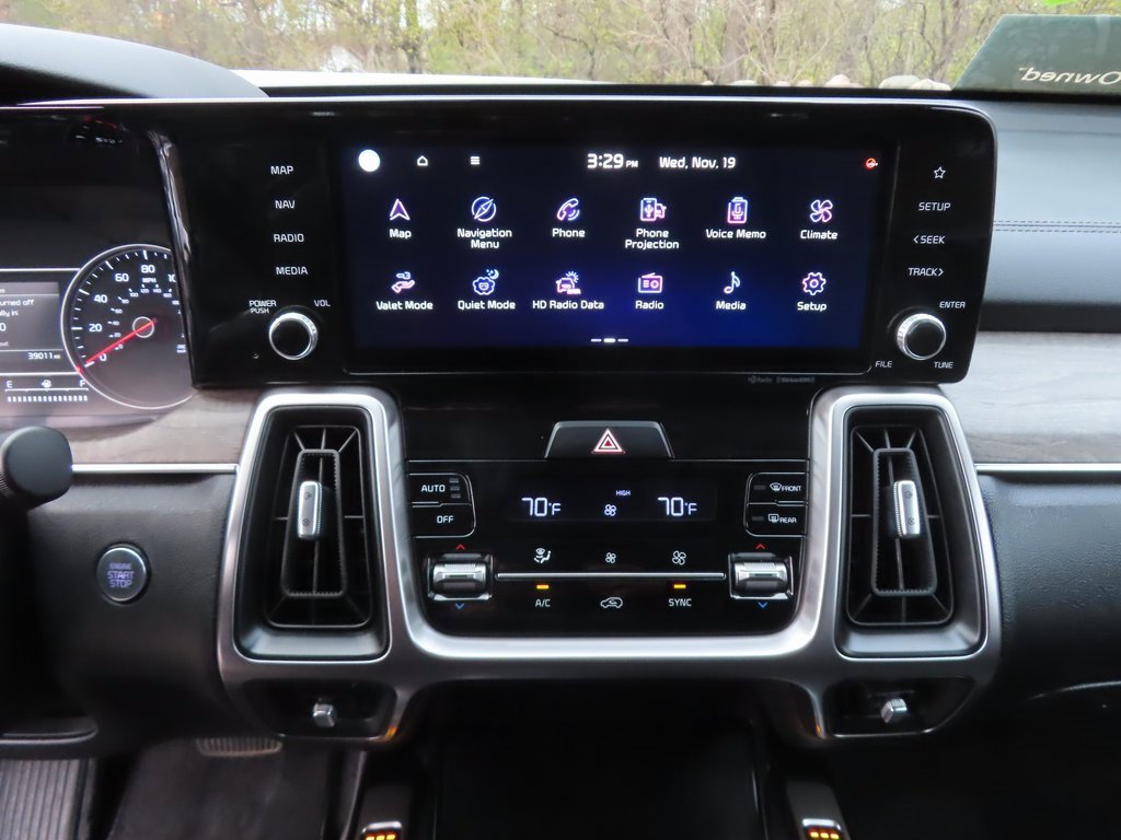 Certified 2023 Kia Sorento S w/ Panoramic Sunroof Package image 5