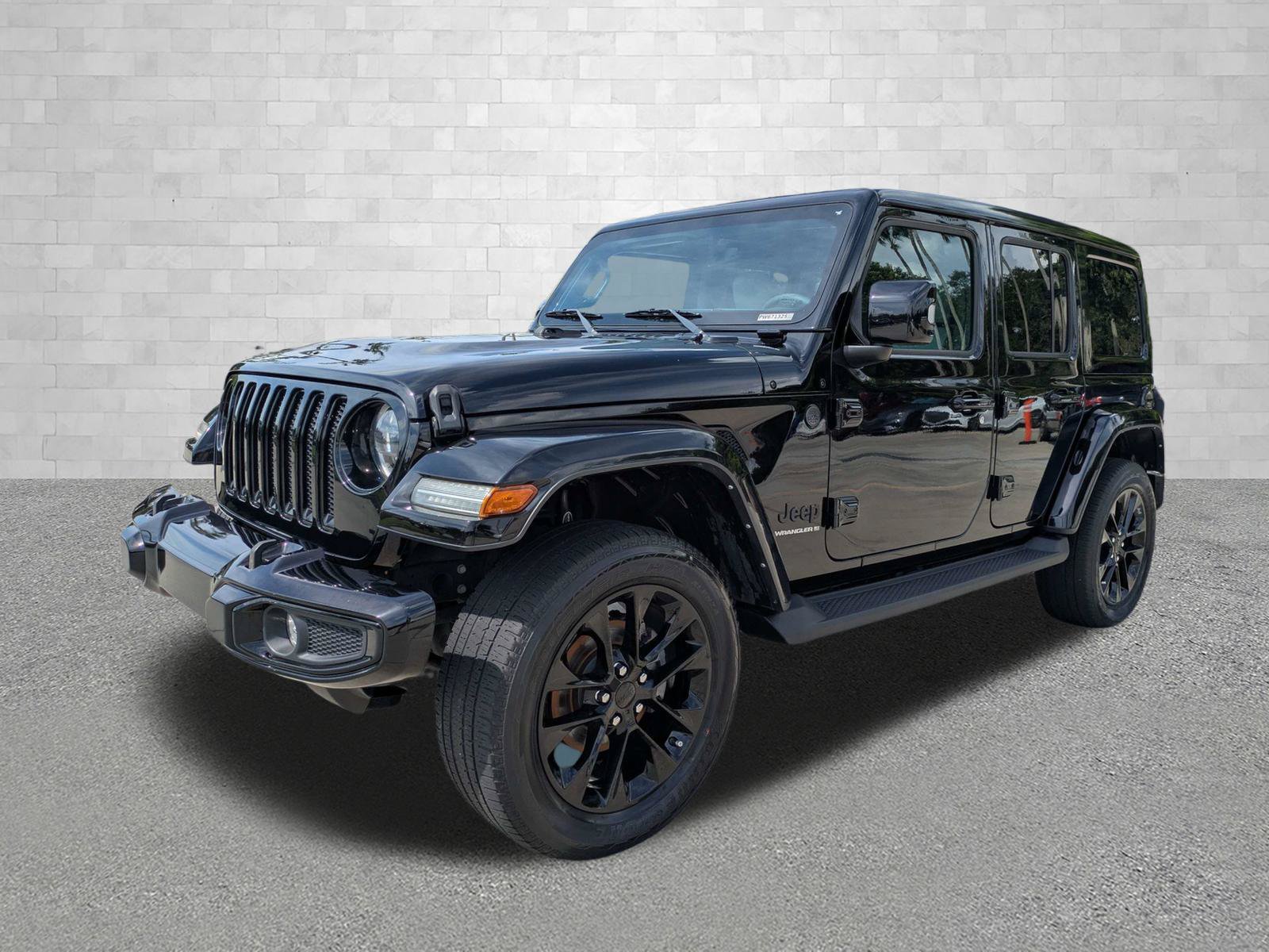 Used 2023 Jeep Wrangler Unlimited Sahara AWD/4WD image 5