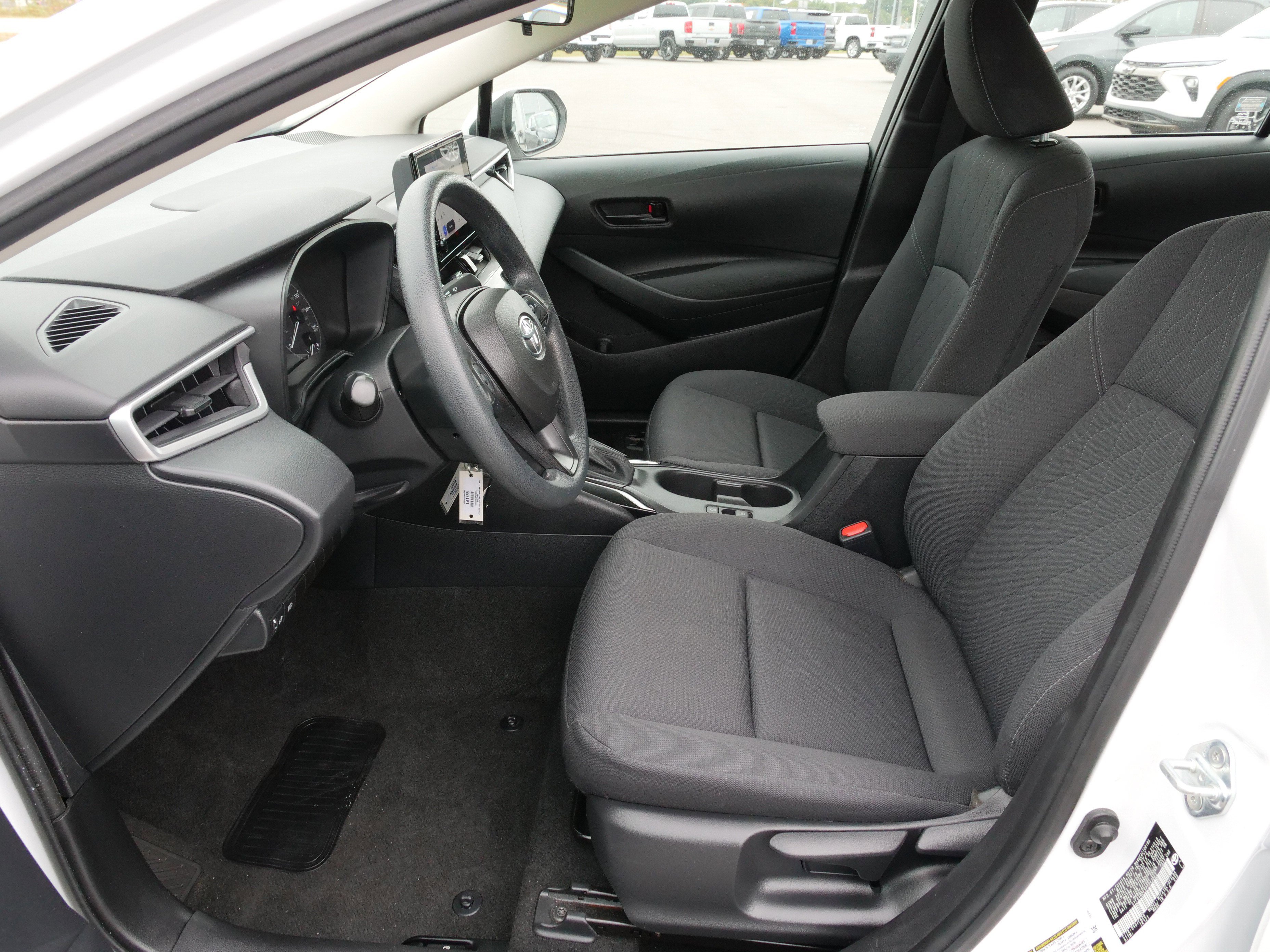 Used 2023 Toyota Corolla LE image 16