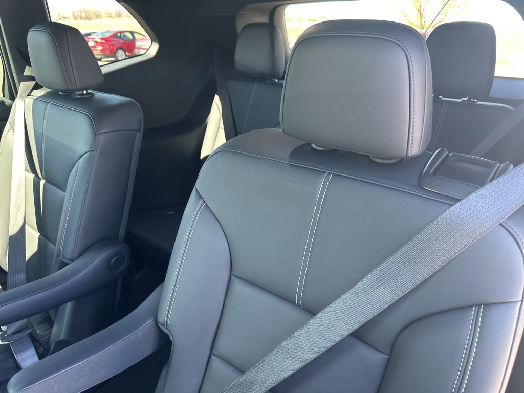 Used 2025 GMC Acadia Elevation w/ Elevation Premium Package image 21