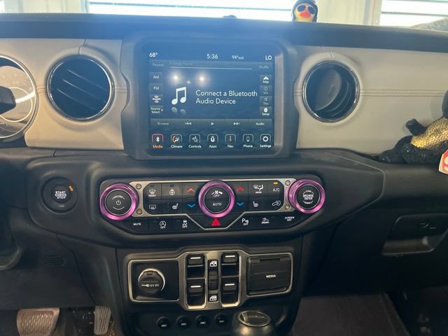 Used 2021 Jeep Gladiator Overland AWD/4WD image 16