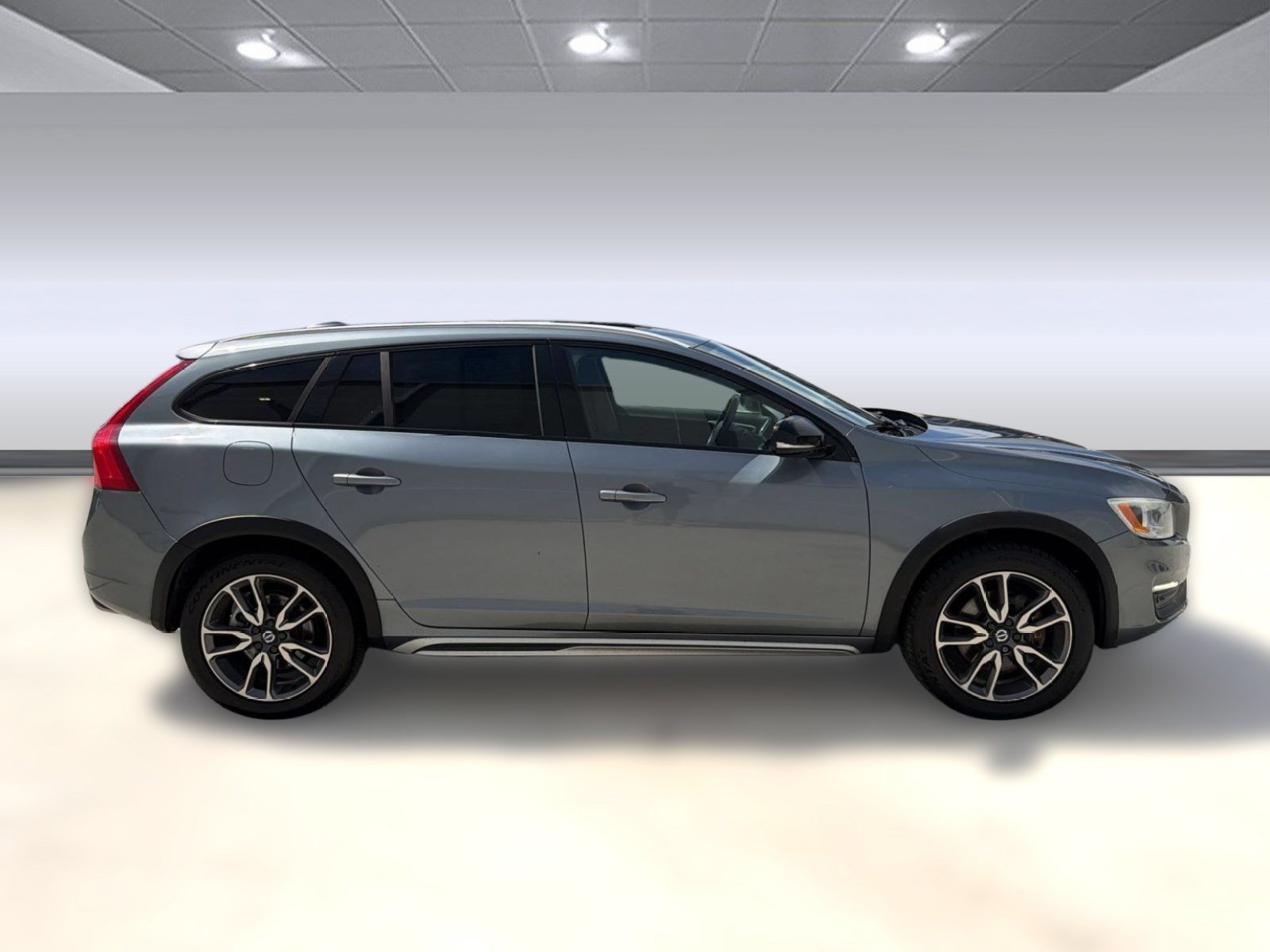 Used 2018 Volvo V60 T5 Cross Country w/ Convenience Package AWD/4WD image 8