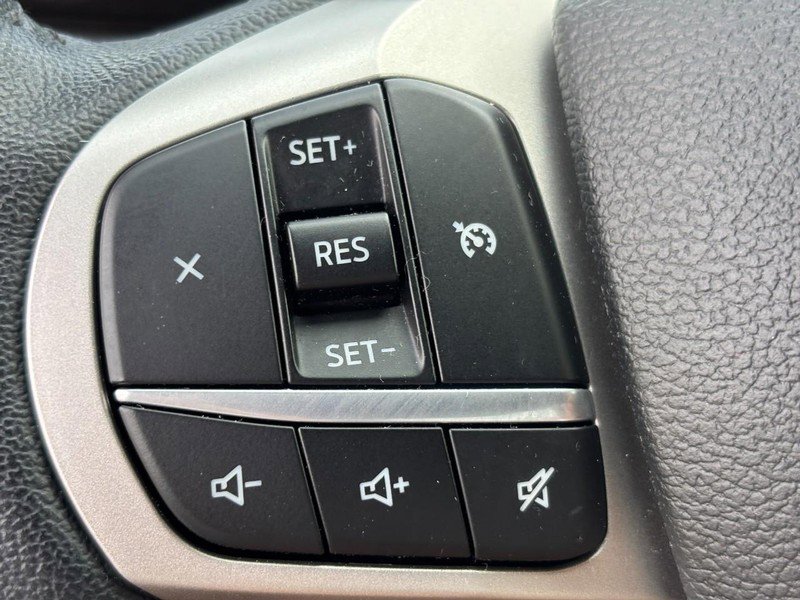 Used 2022 Ford Explorer XLT image 21