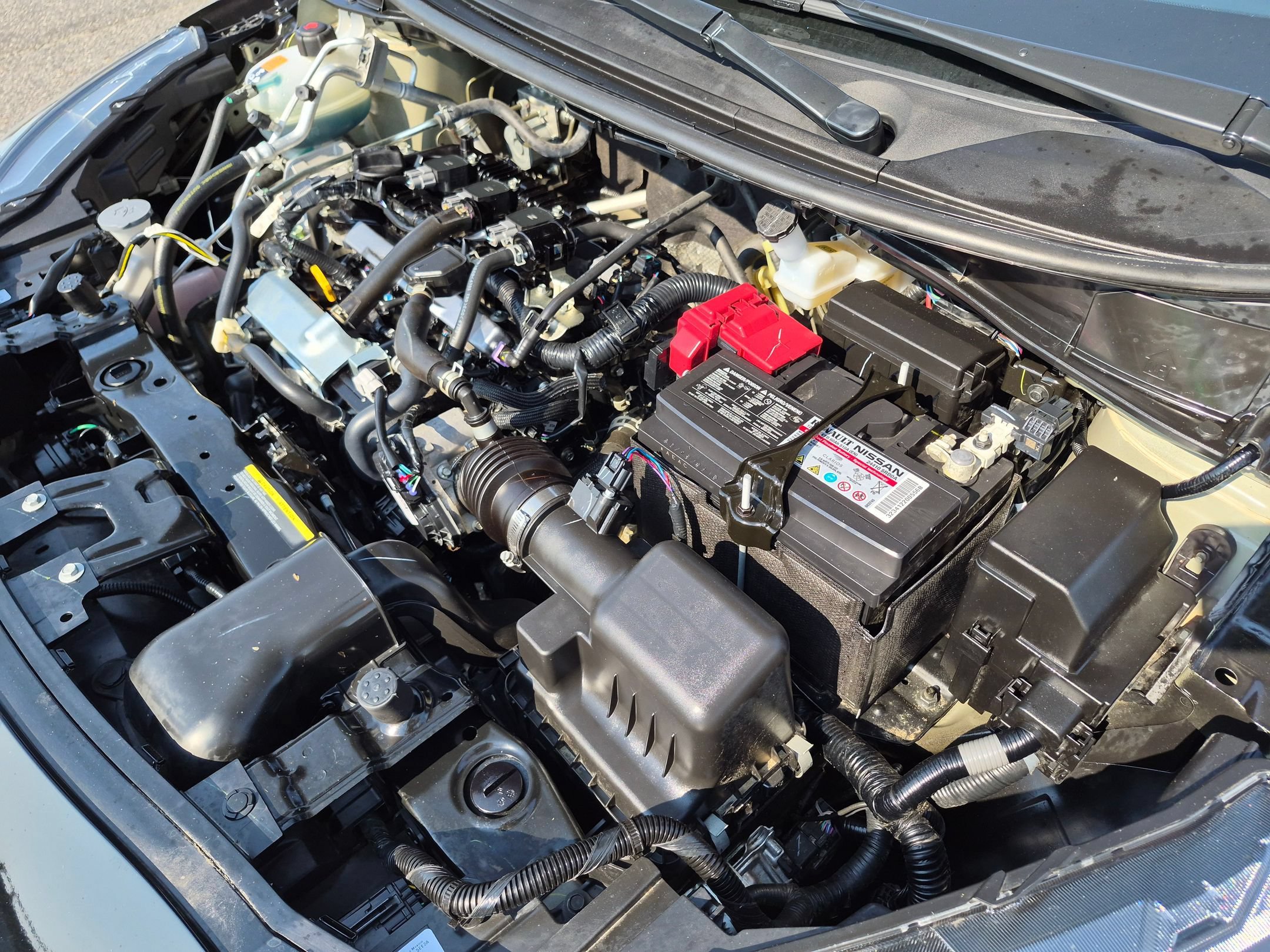 Used 2025 Nissan Versa S w/ Trunk Package FWD image 37
