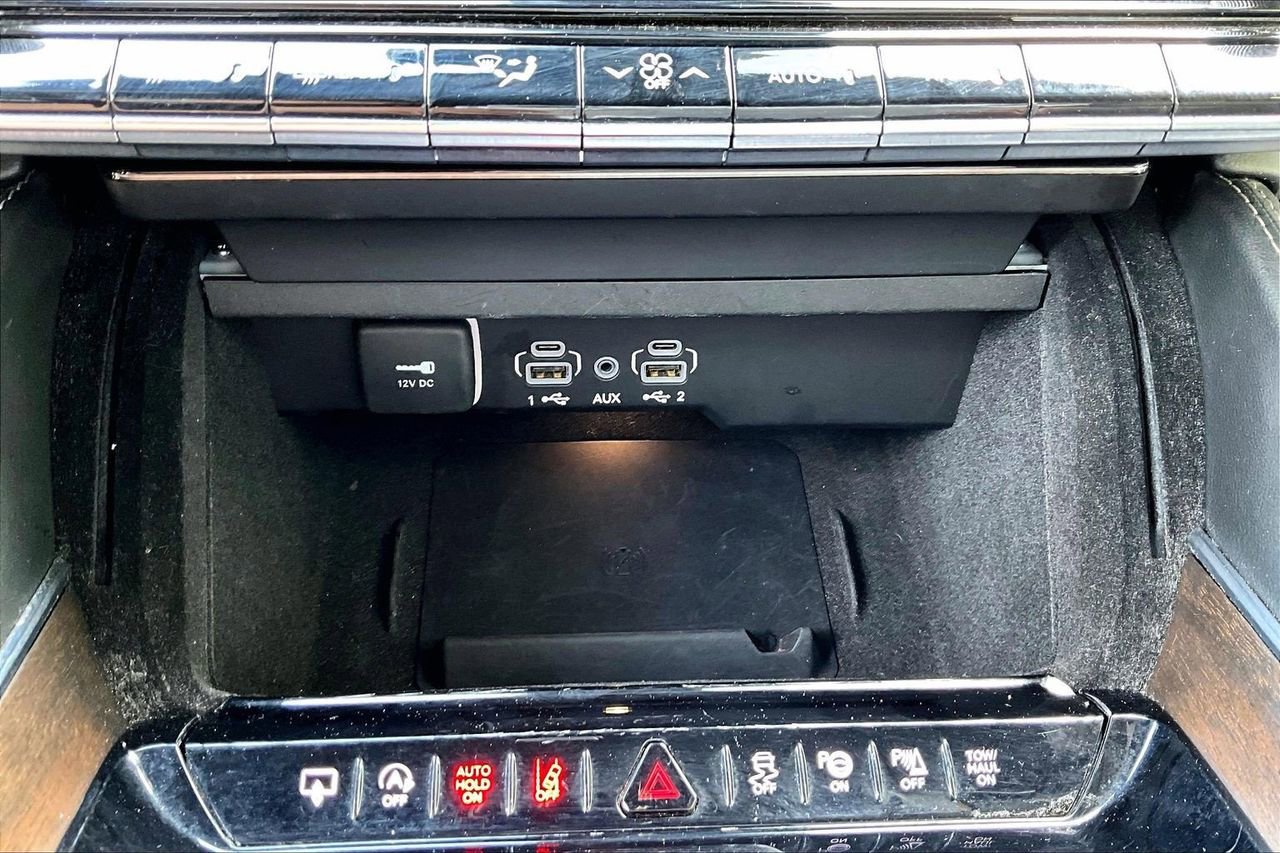 Certified 2023 Jeep Grand Wagoneer Series II AWD/4WD image 18