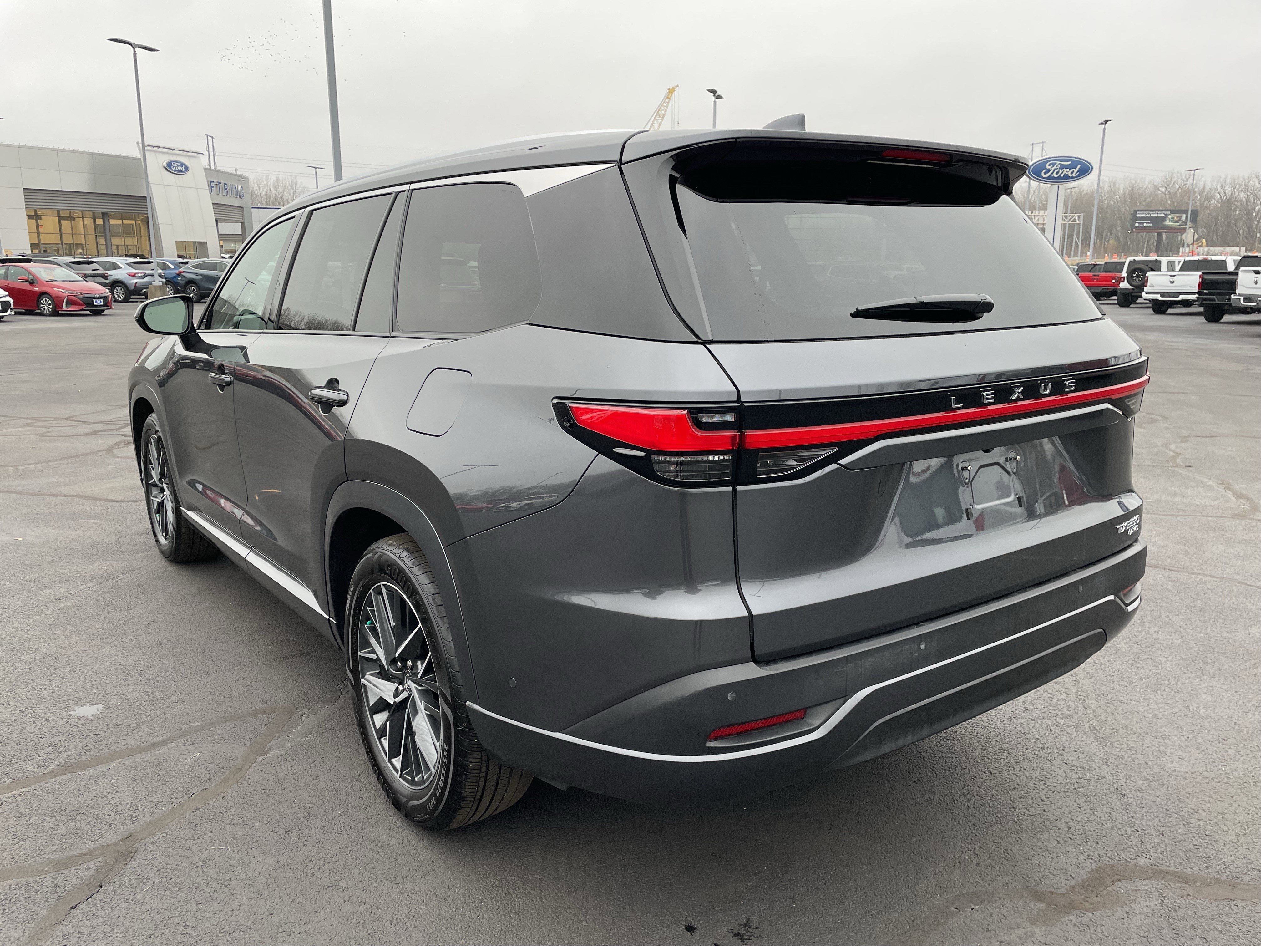 Used 2025 Lexus TX 350 AWD w/ Technology Package image 3