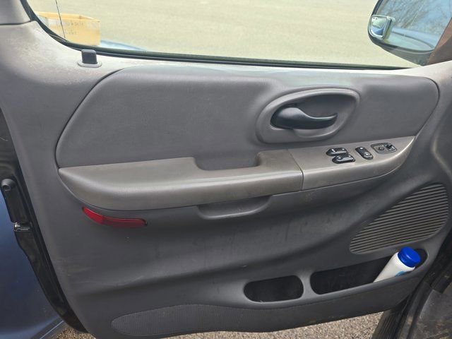 Used 2003 Ford F150 XL image 11