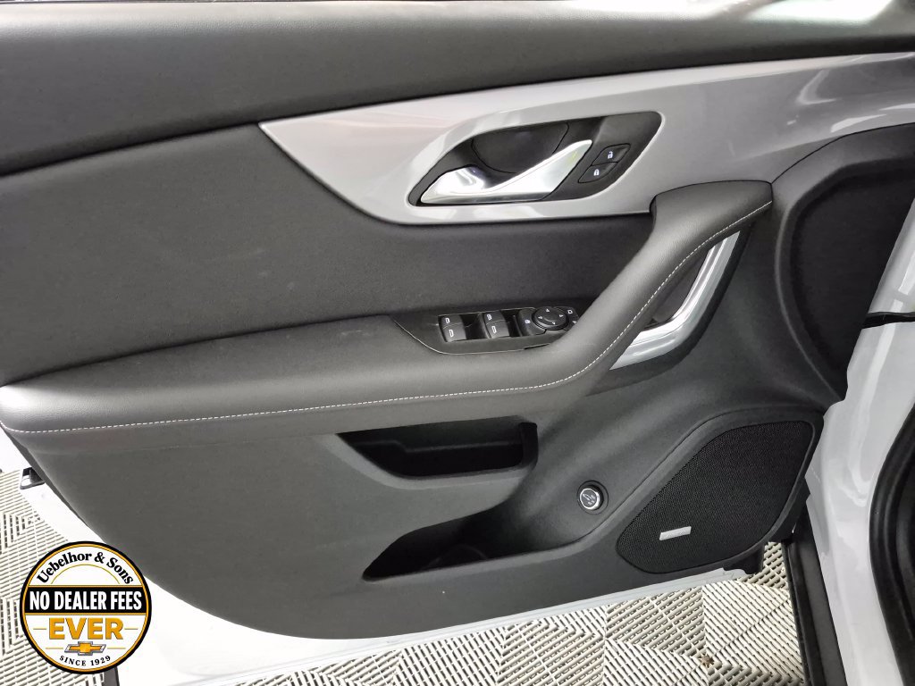 New 2026 Chevrolet Blazer LT w/ Sound & Technology Package FWD image 15