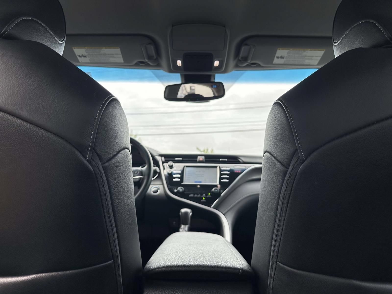 Used 2018 Toyota Camry XSE FWD image 8