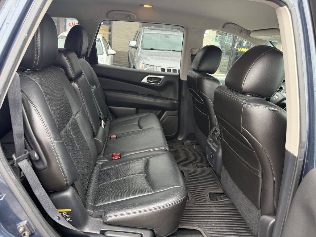 Used 2013 Nissan Pathfinder Platinum AWD/4WD image 27