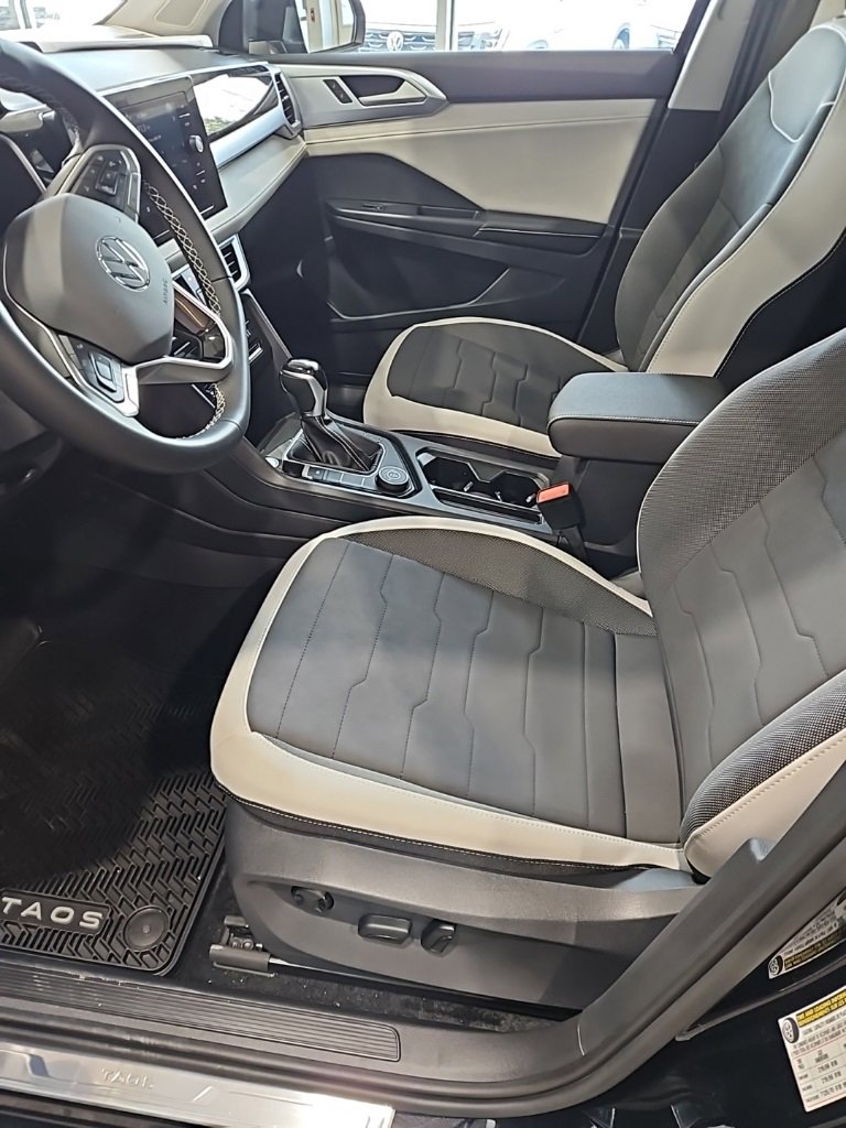 New 2026 Volkswagen Taos SE image 27