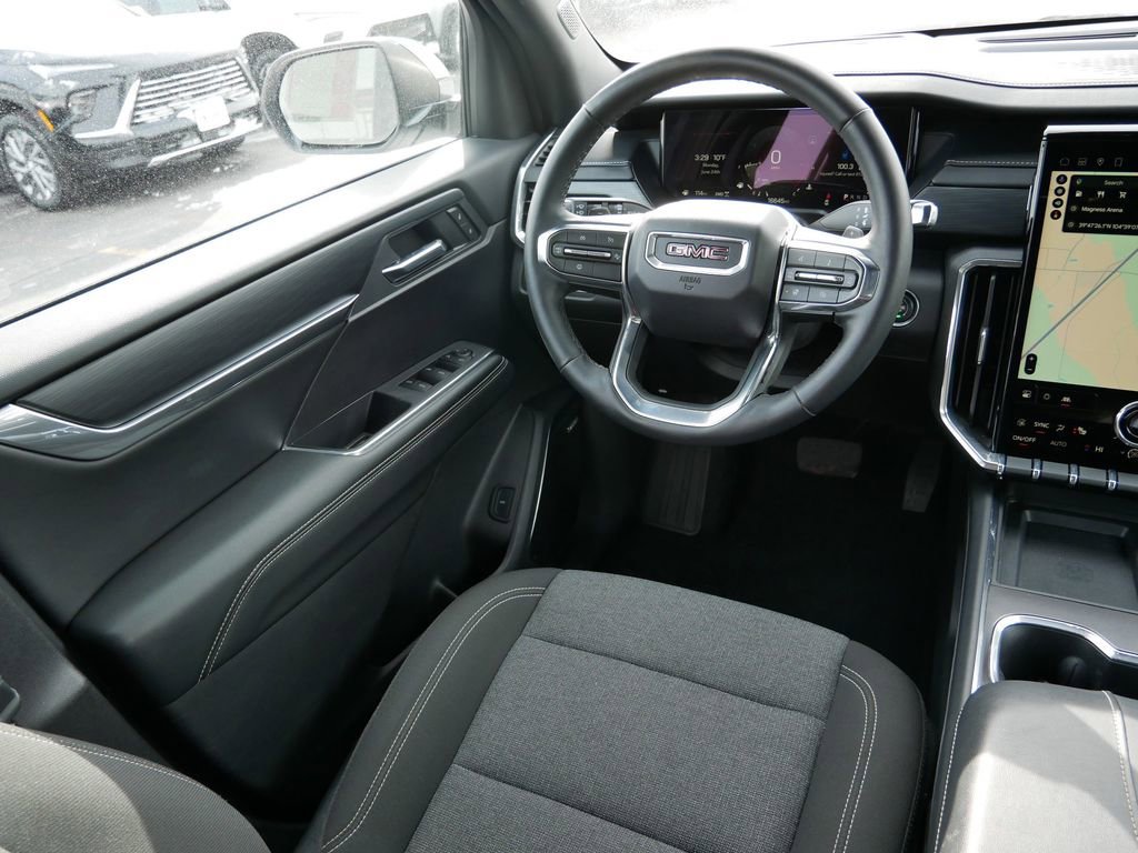 Used 2025 GMC Acadia Elevation image 13