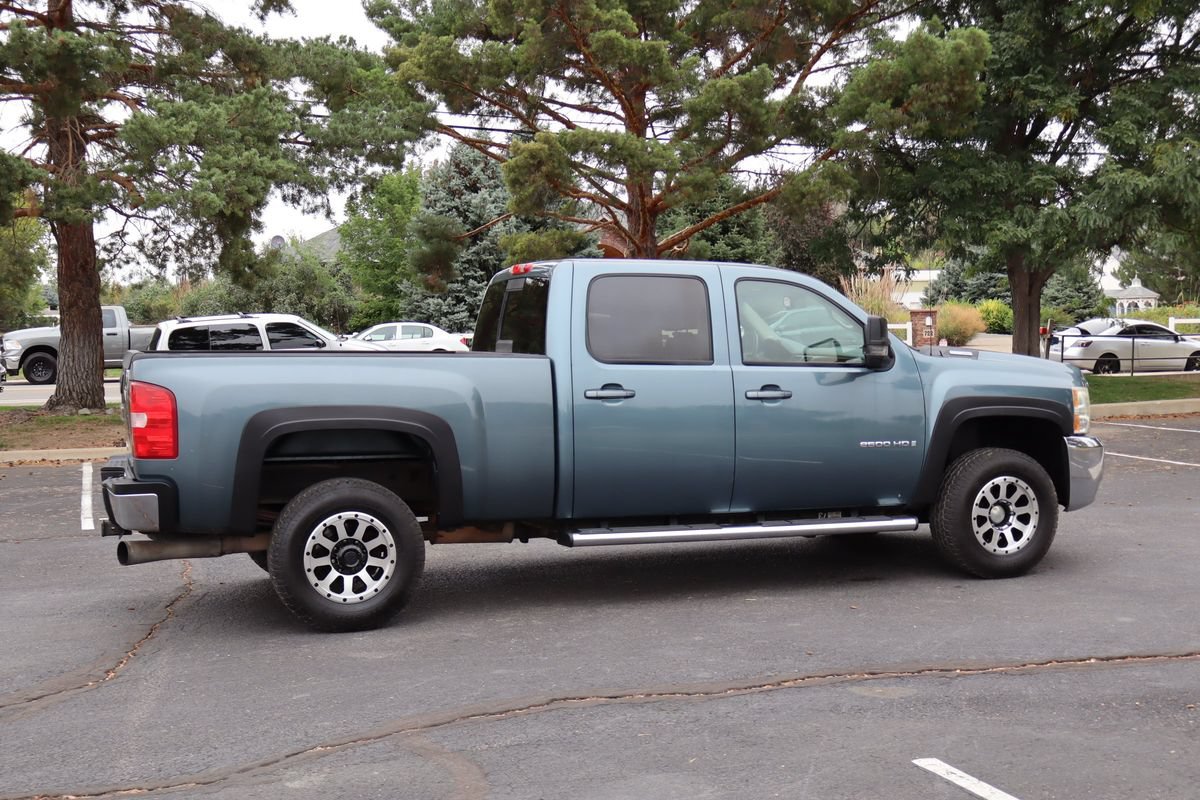 Used 2009 Chevrolet Silverado 2500 LTZ w/ LTZ Plus Package AWD/4WD image 4
