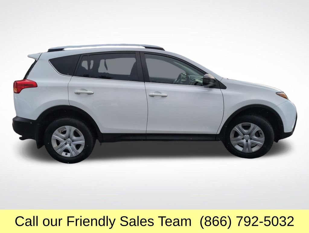 Used 2015 Toyota RAV4 LE image 7