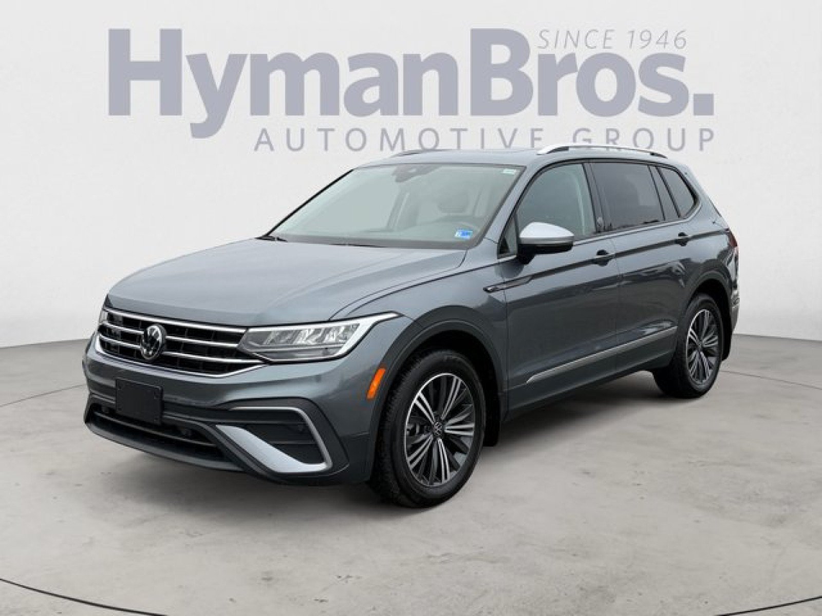 Used 2024 Volkswagen Tiguan Wolfsburg Edition FWD image 7