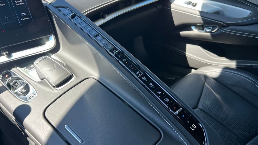 Used 2025 Chevrolet Corvette Z06 RWD image 27