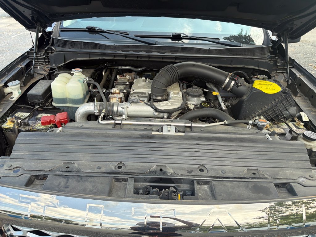 Used 2019 Nissan Titan Platinum Reserve AWD/4WD image 26