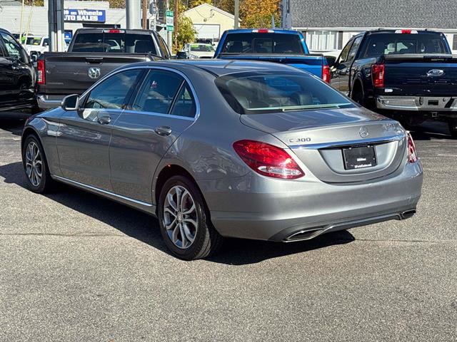 Used 2015 Mercedes-Benz C 300 4MATIC Sedan image 3