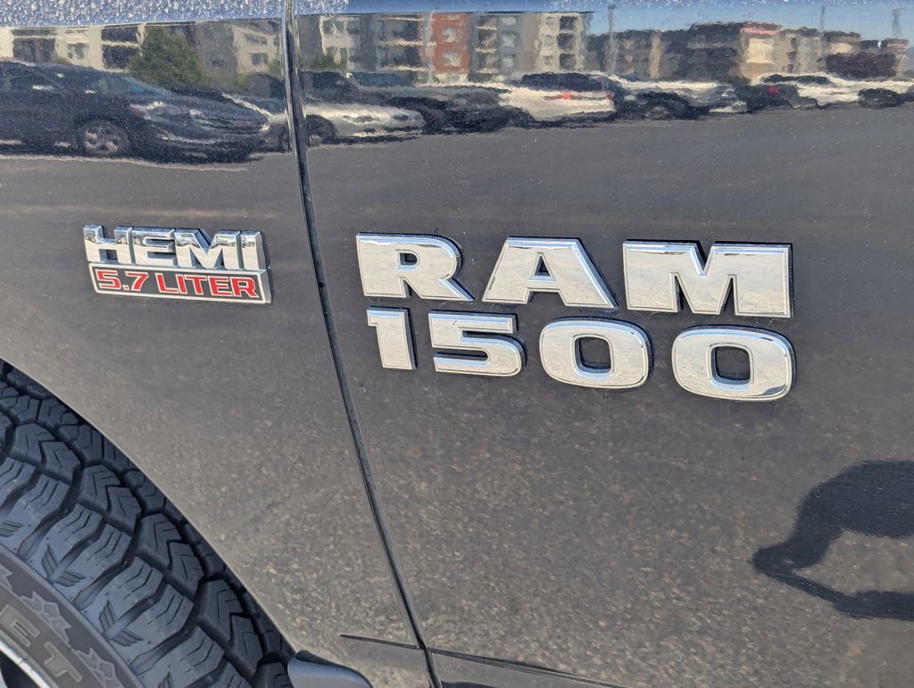 Used 2014 RAM 1500 ST w/ SXT Appearance Group AWD/4WD image 14