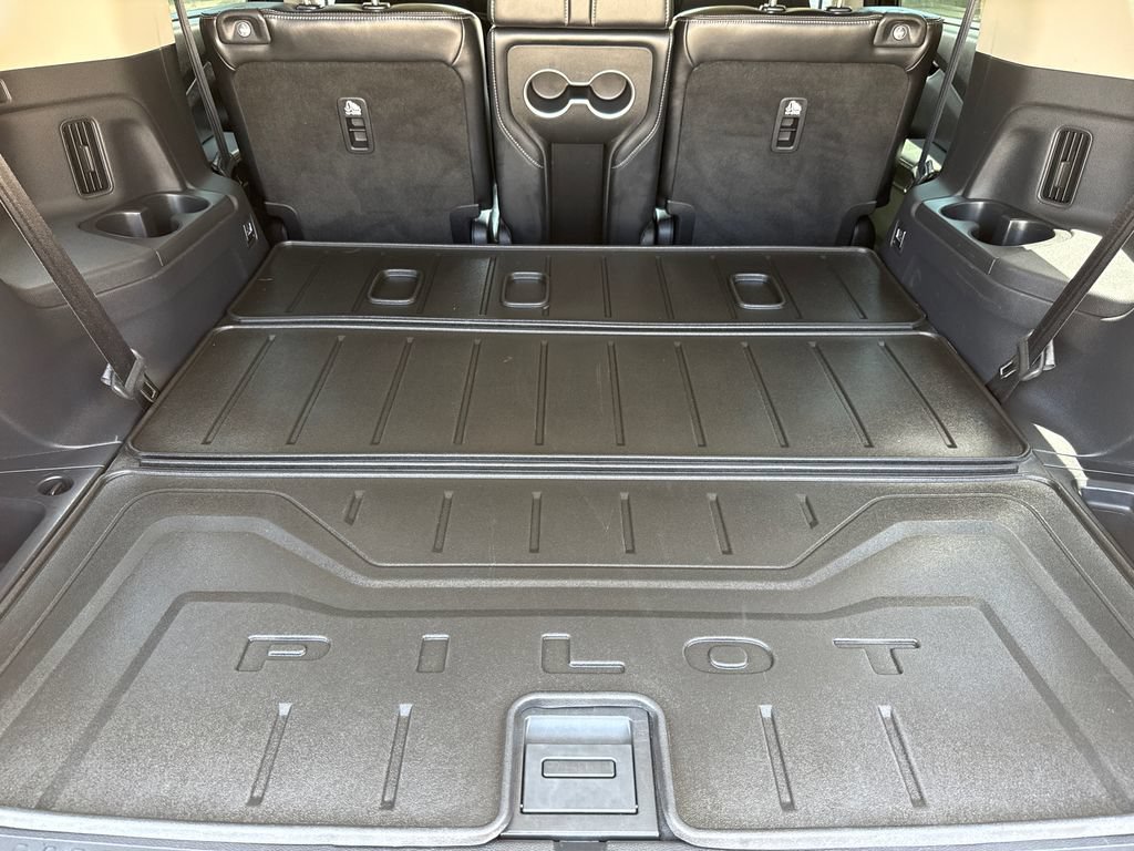 Used 2023 Honda Pilot Touring image 10