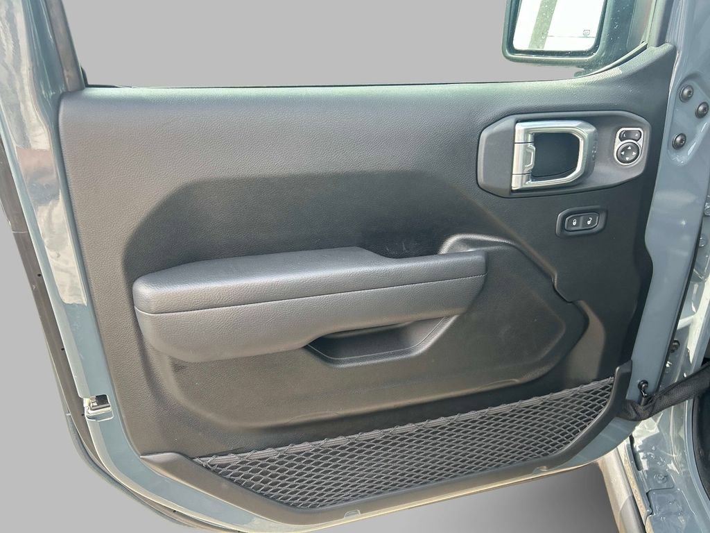 Used 2025 Jeep Wrangler Sport image 18